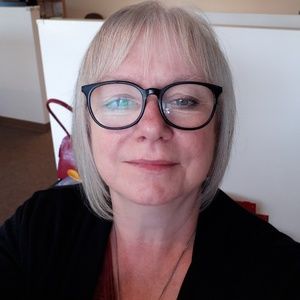 Meet your Posher, Debra